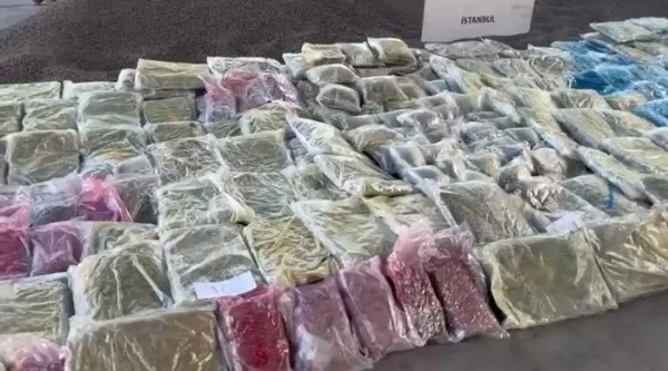 İstanbul’da uyuşturucu operasyonu! 279 kg uyuşturucu madde ele geçirildi